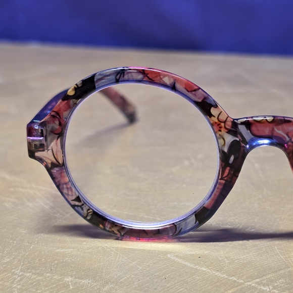 +2.00 Readers Floral Round Glasses - Picture 3 of 5